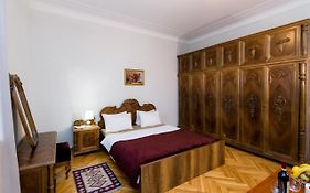 Apartment Gallery Rustaveli 1
