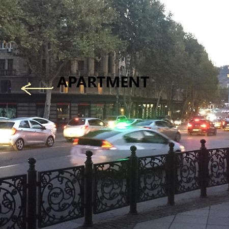 Apartment Gallery Rustaveli 1 Тбілісі Екстер'єр фото