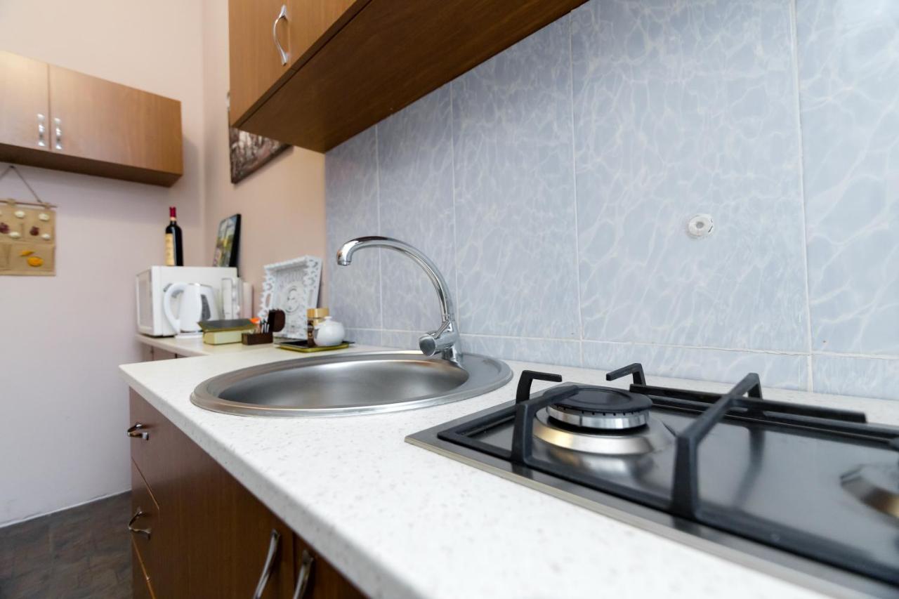 Apartment Gallery Rustaveli 1 Тбілісі Екстер'єр фото